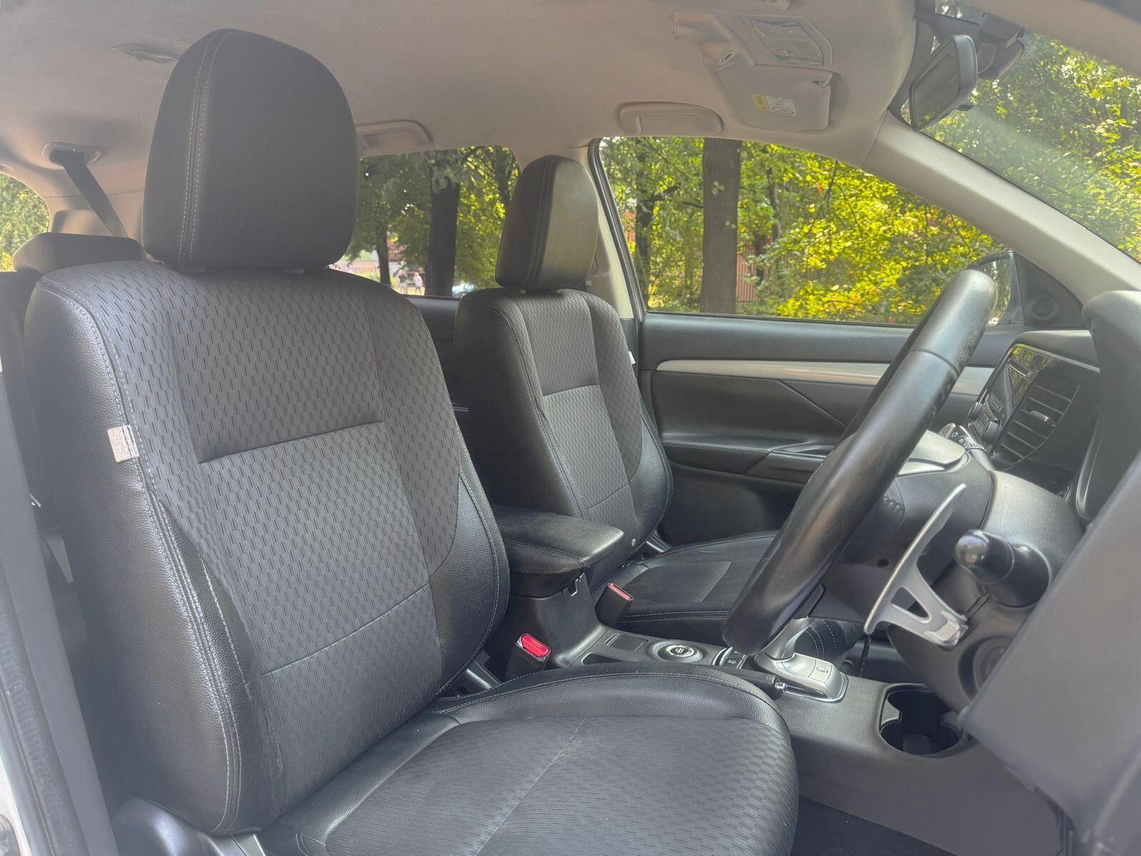 Mitsubishi Outlander - Image 19