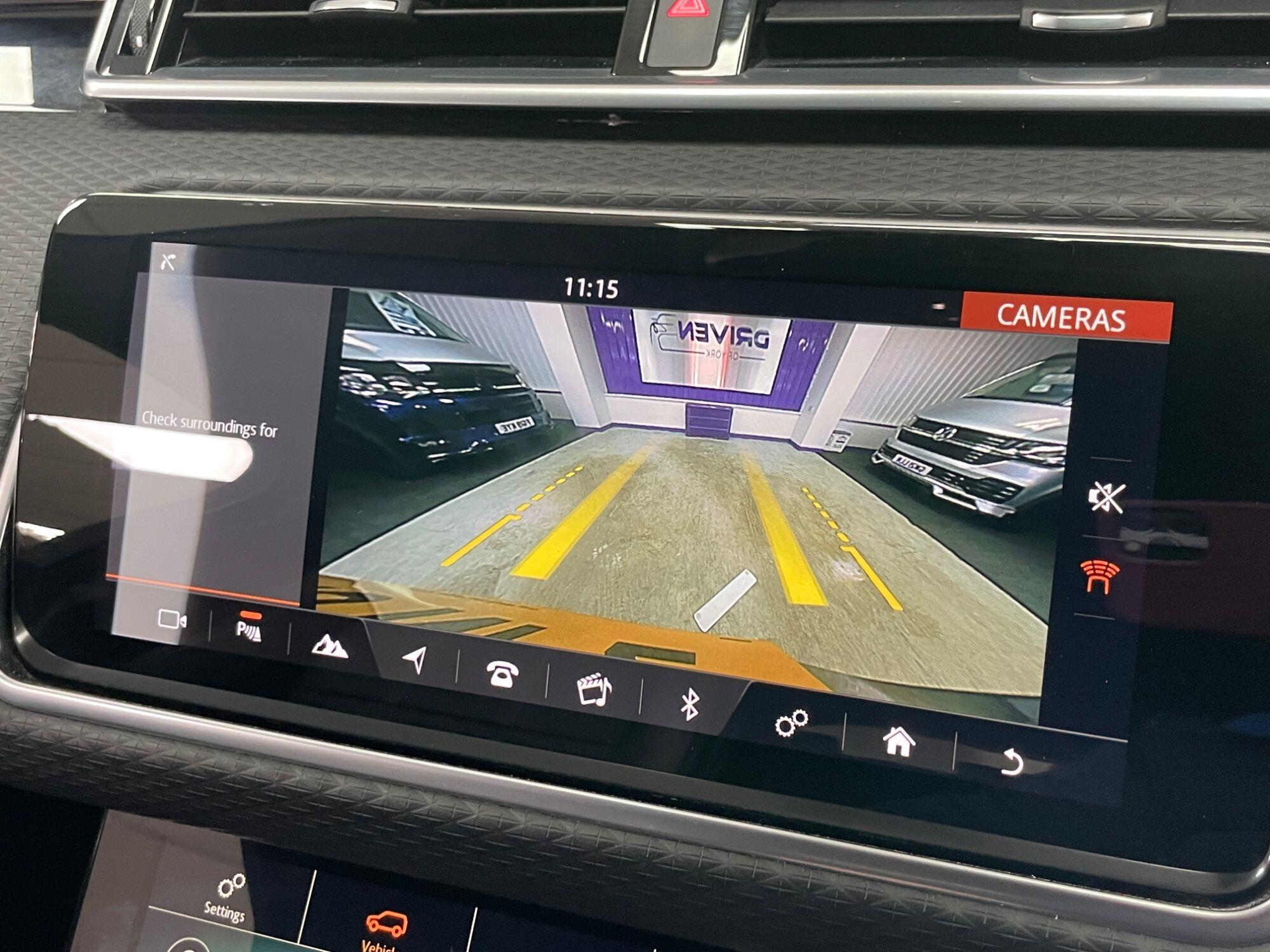 Land Rover Range Rover Velar - Image 44