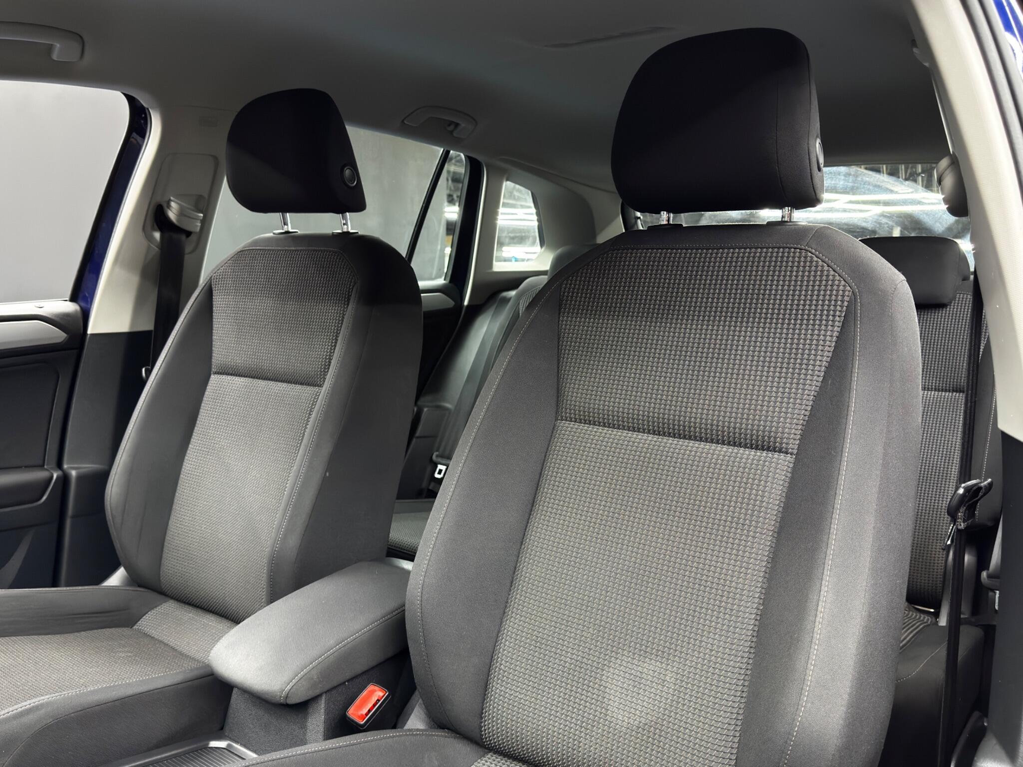 Volkswagen Tiguan - Image 13