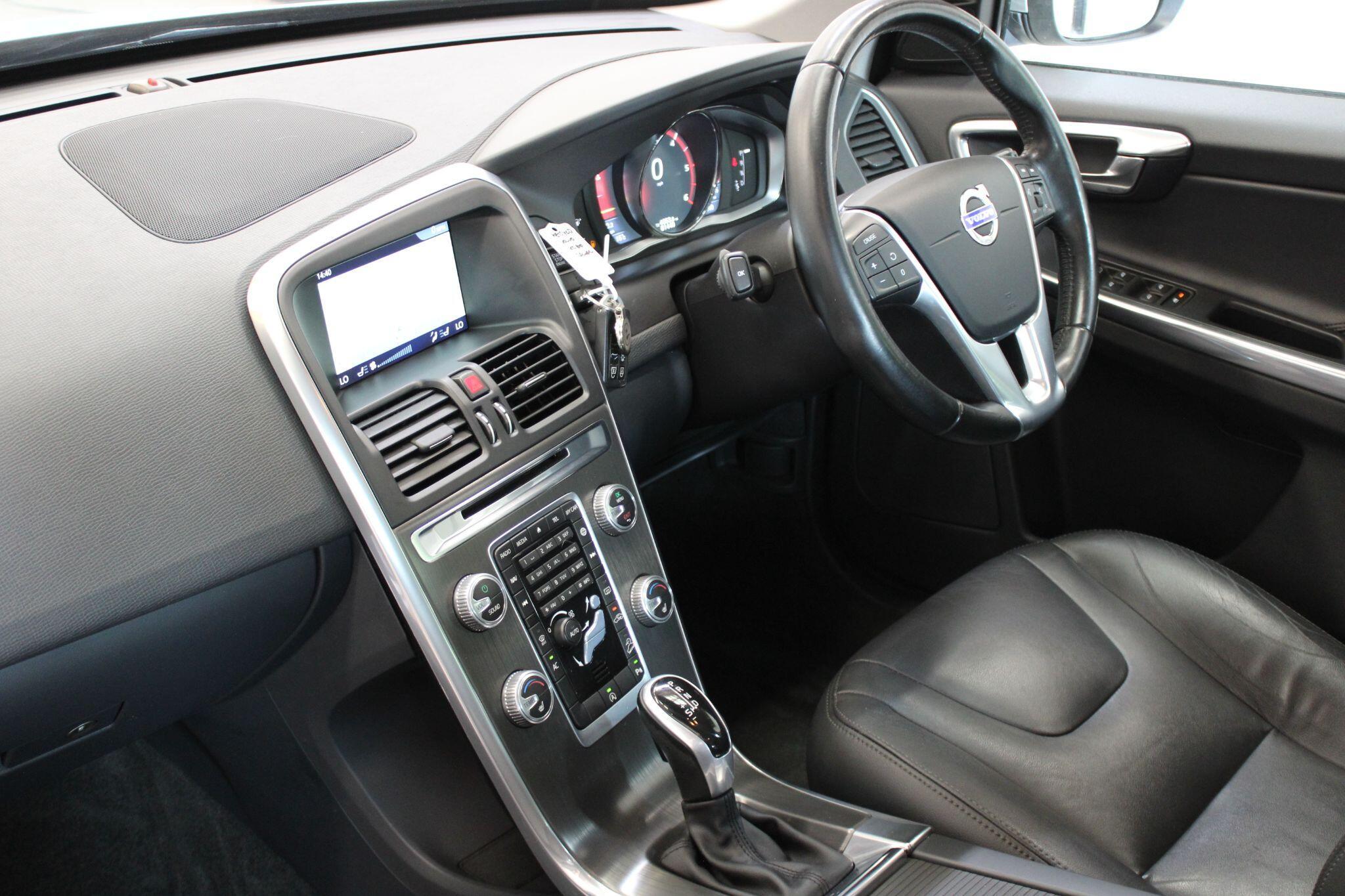 Volvo XC60 - Image 2