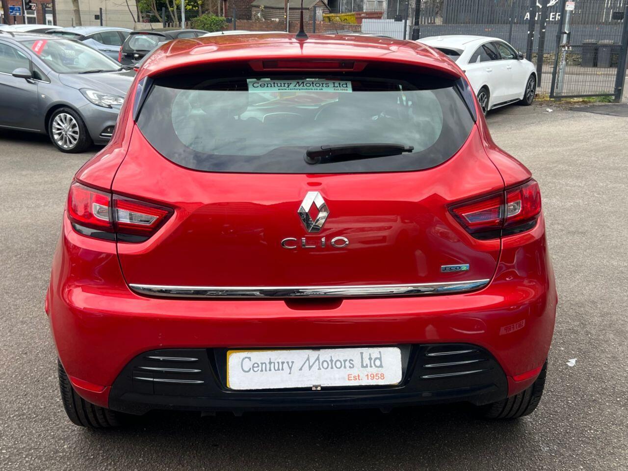 Renault Clio - Image 13