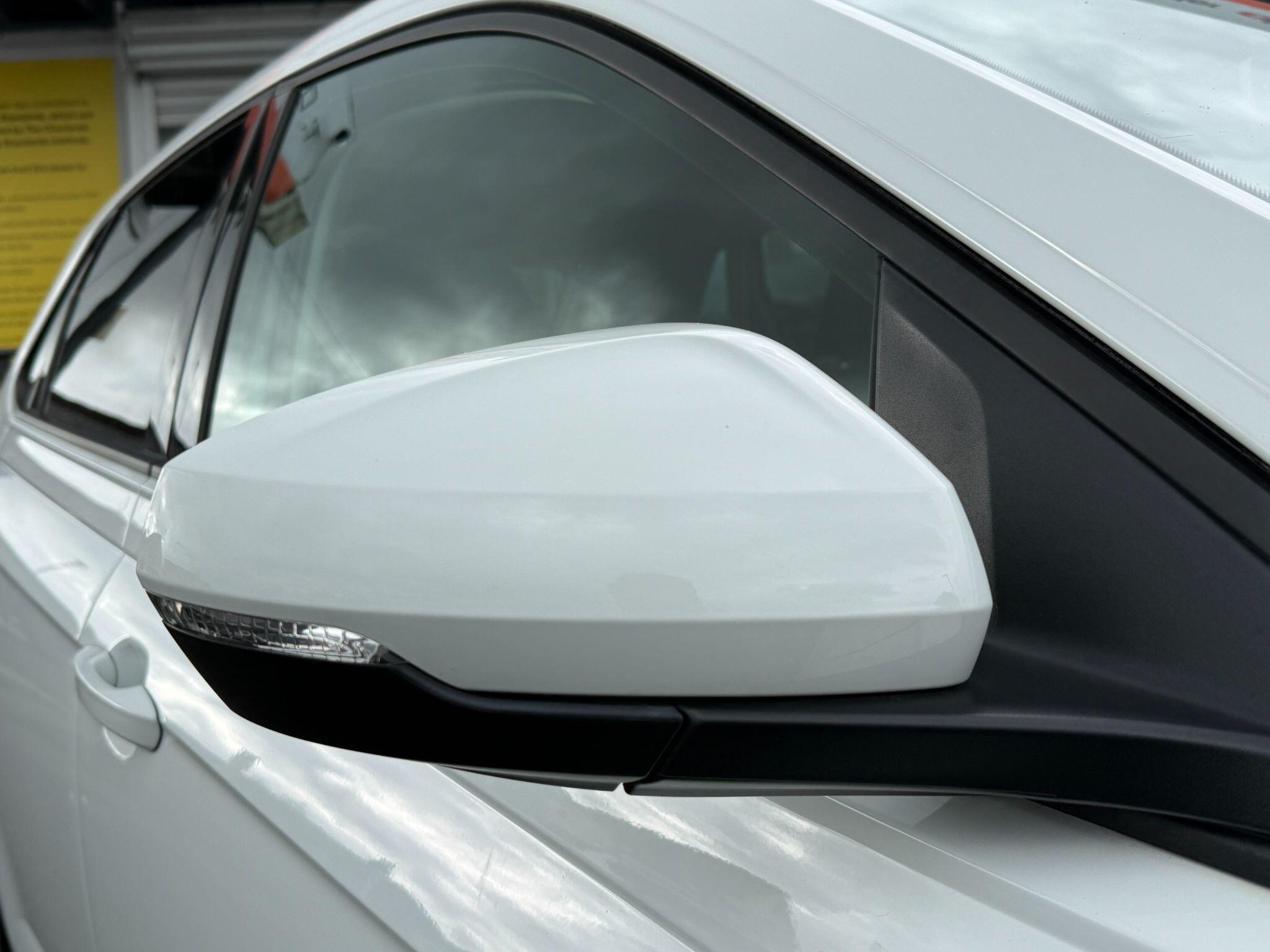 Volkswagen Polo - Image 9
