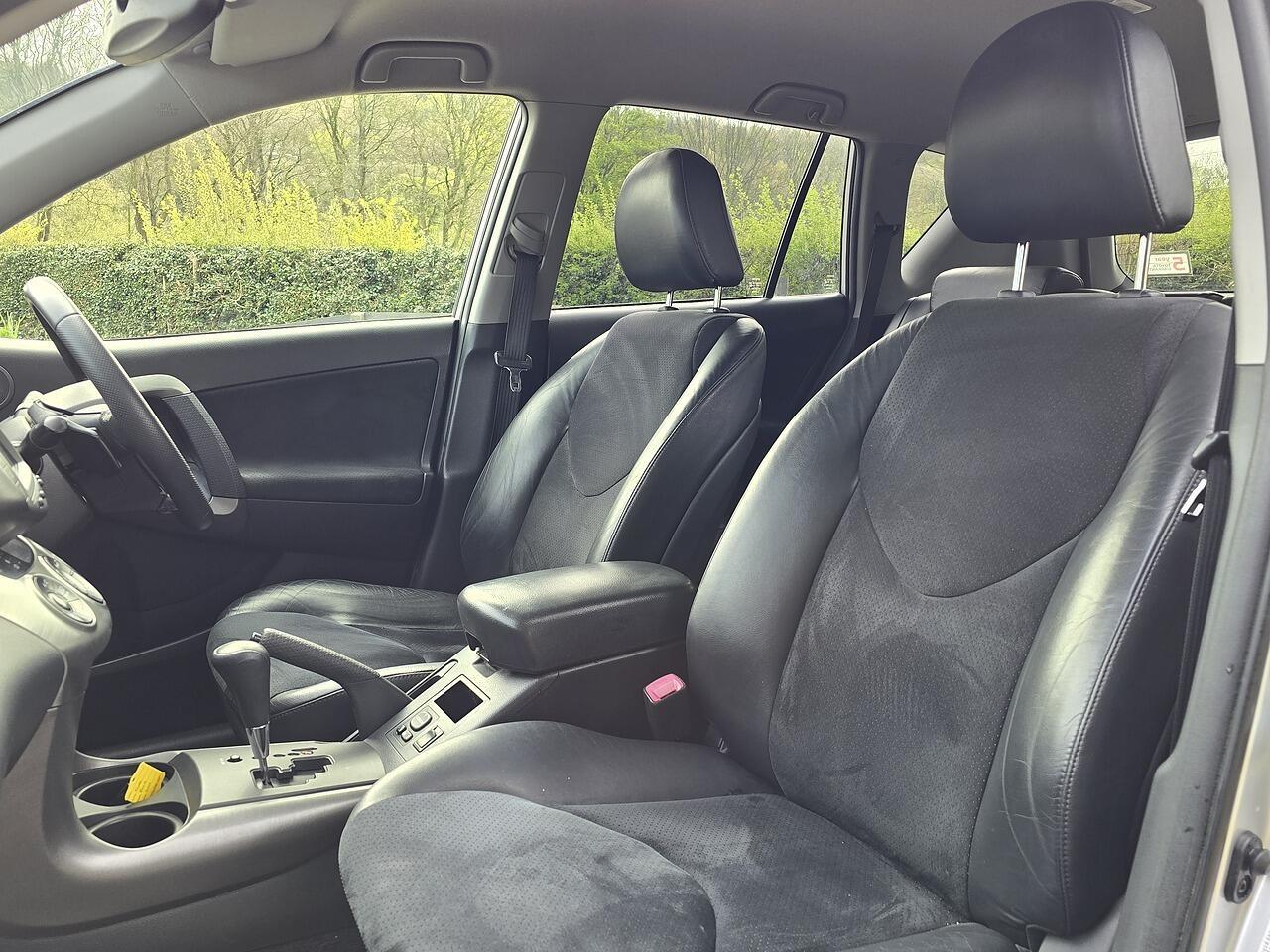 Toyota RAV4 - Image 3