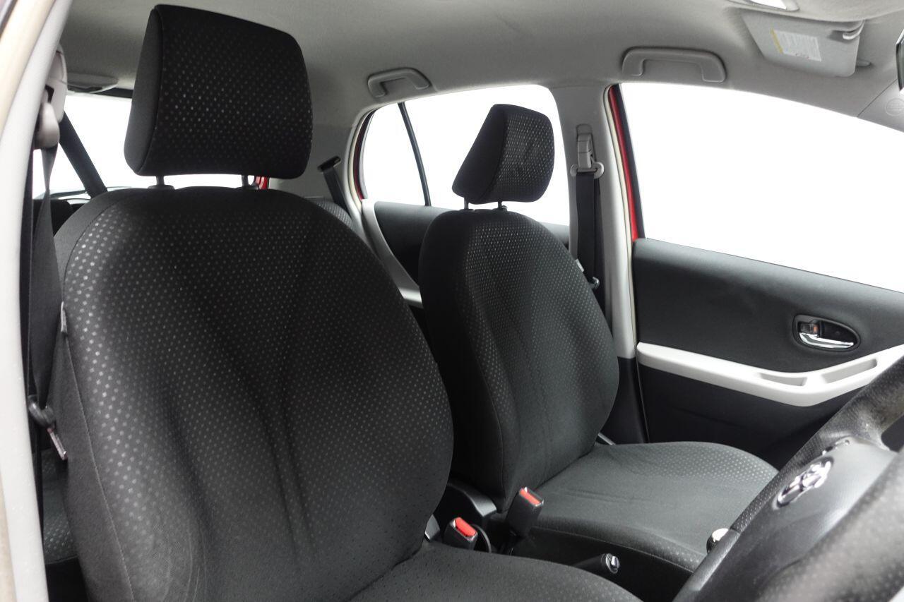 Toyota Yaris - Image 3
