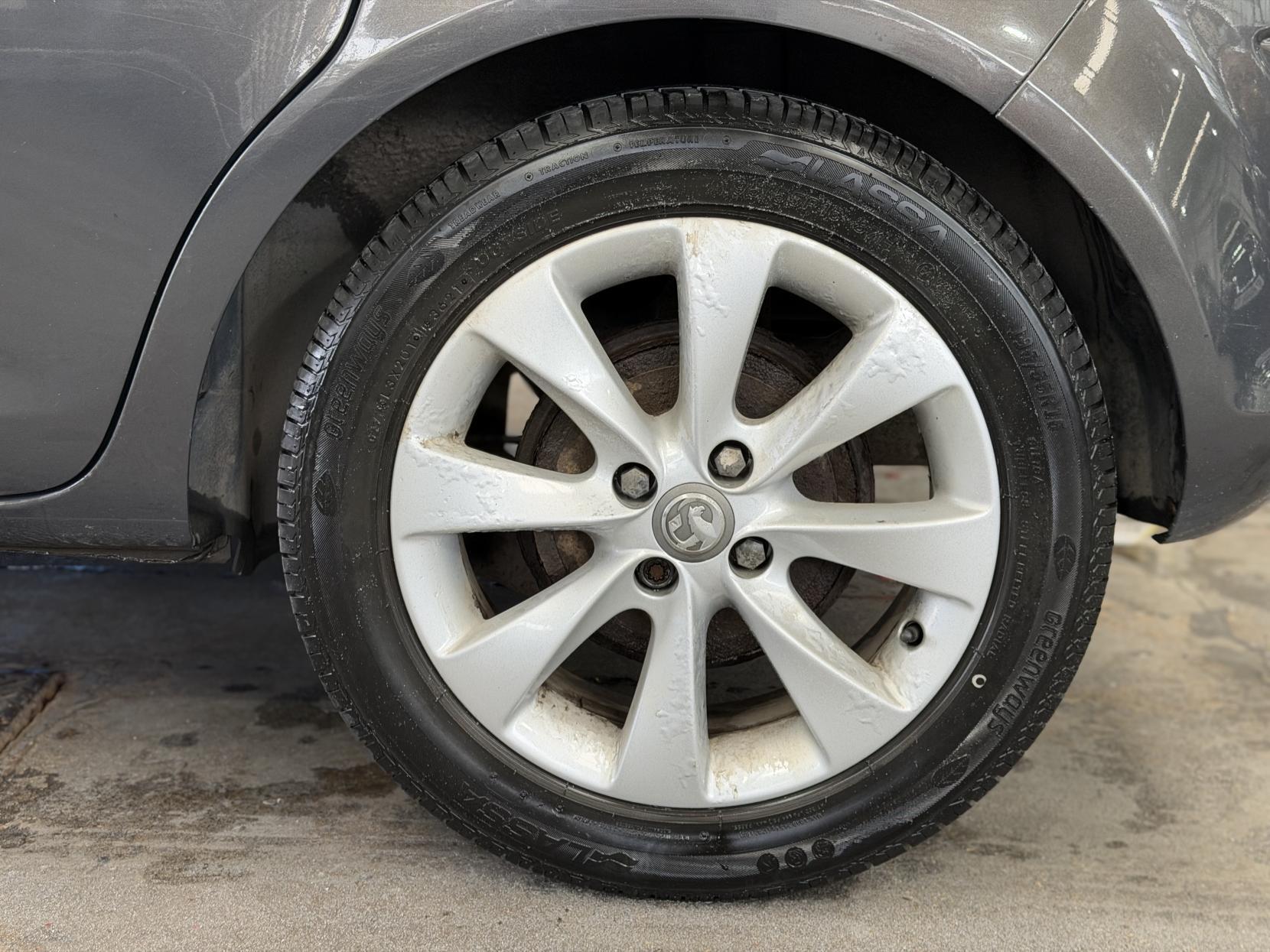 Vauxhall Corsa - Image 15