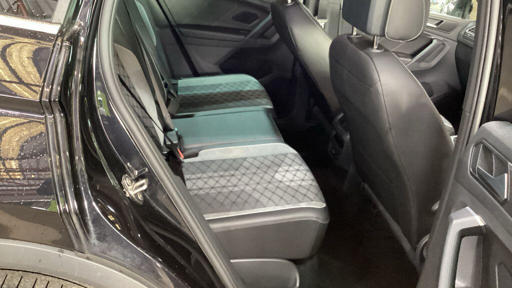 Volkswagen Tiguan - Image 2