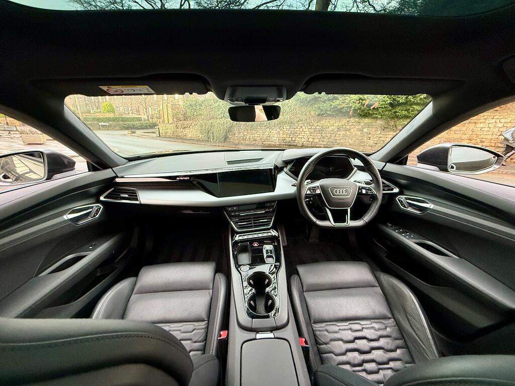 Audi E-Tron GT - Image 22
