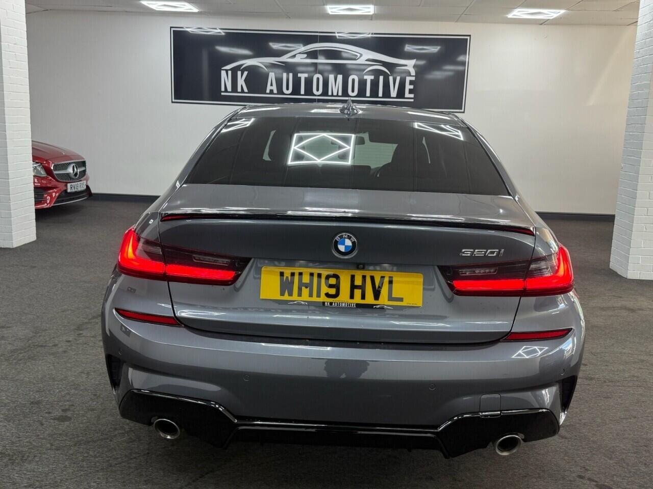 BMW 3 Series - Image 7