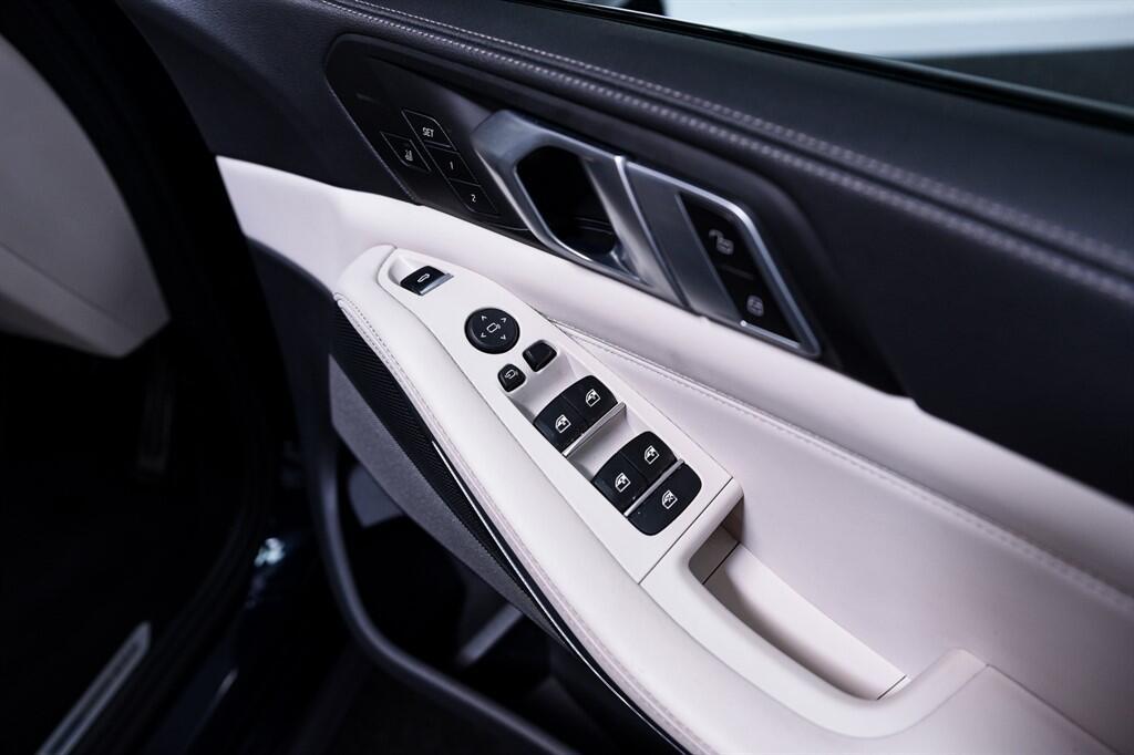 BMW X5 - Image 32