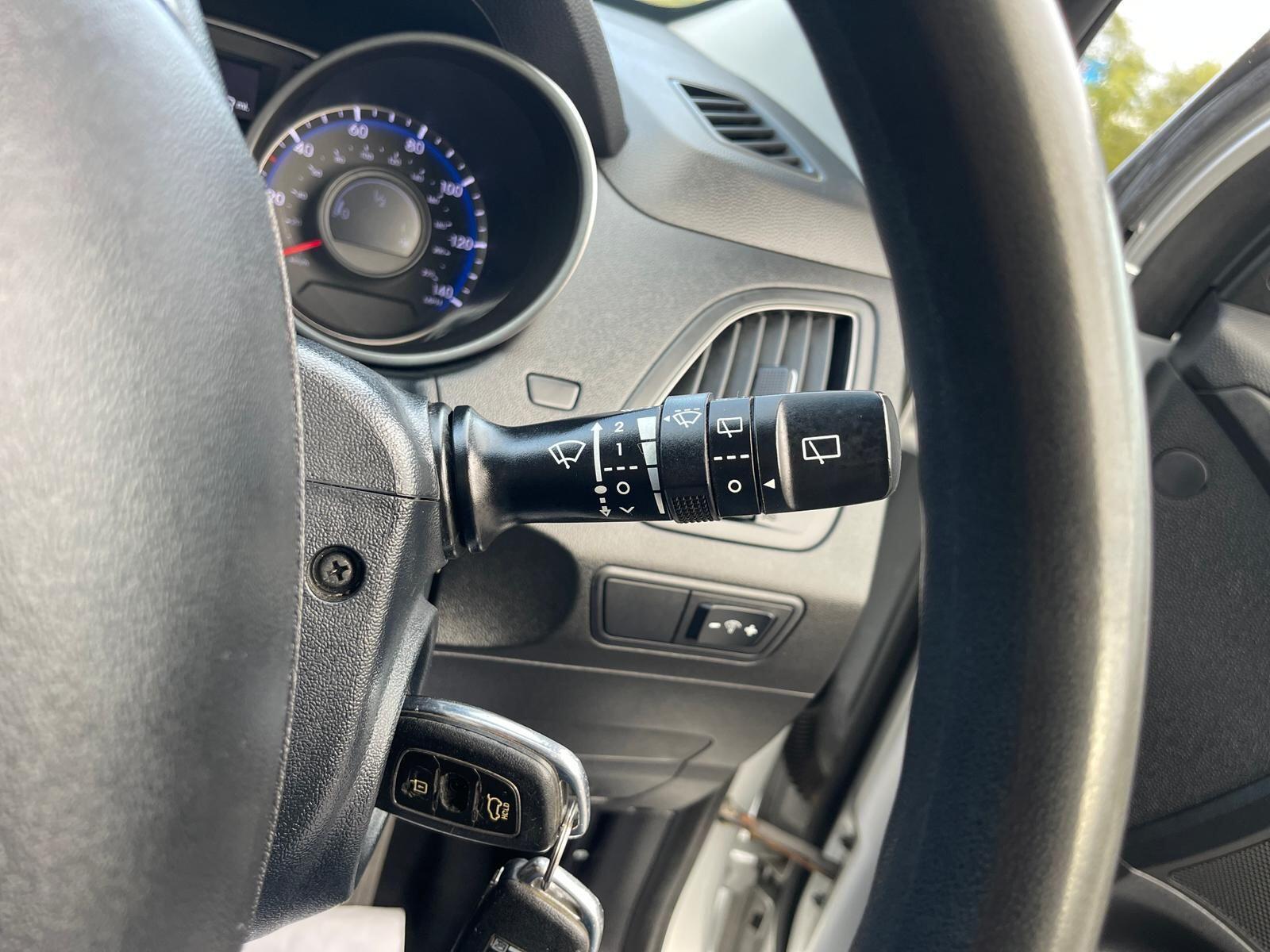 Hyundai ix35 - Image 30