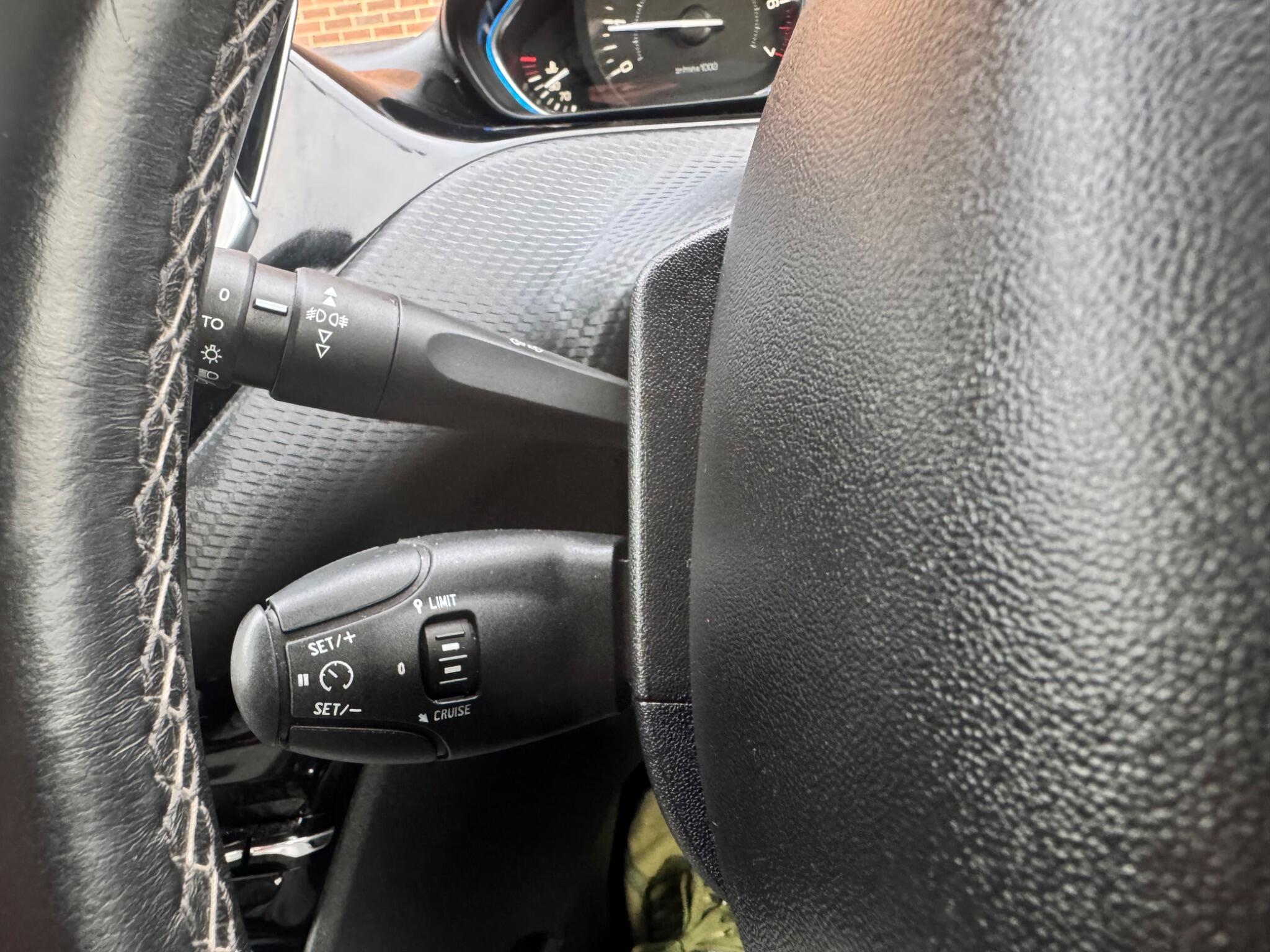 Peugeot 2008 - Image 34