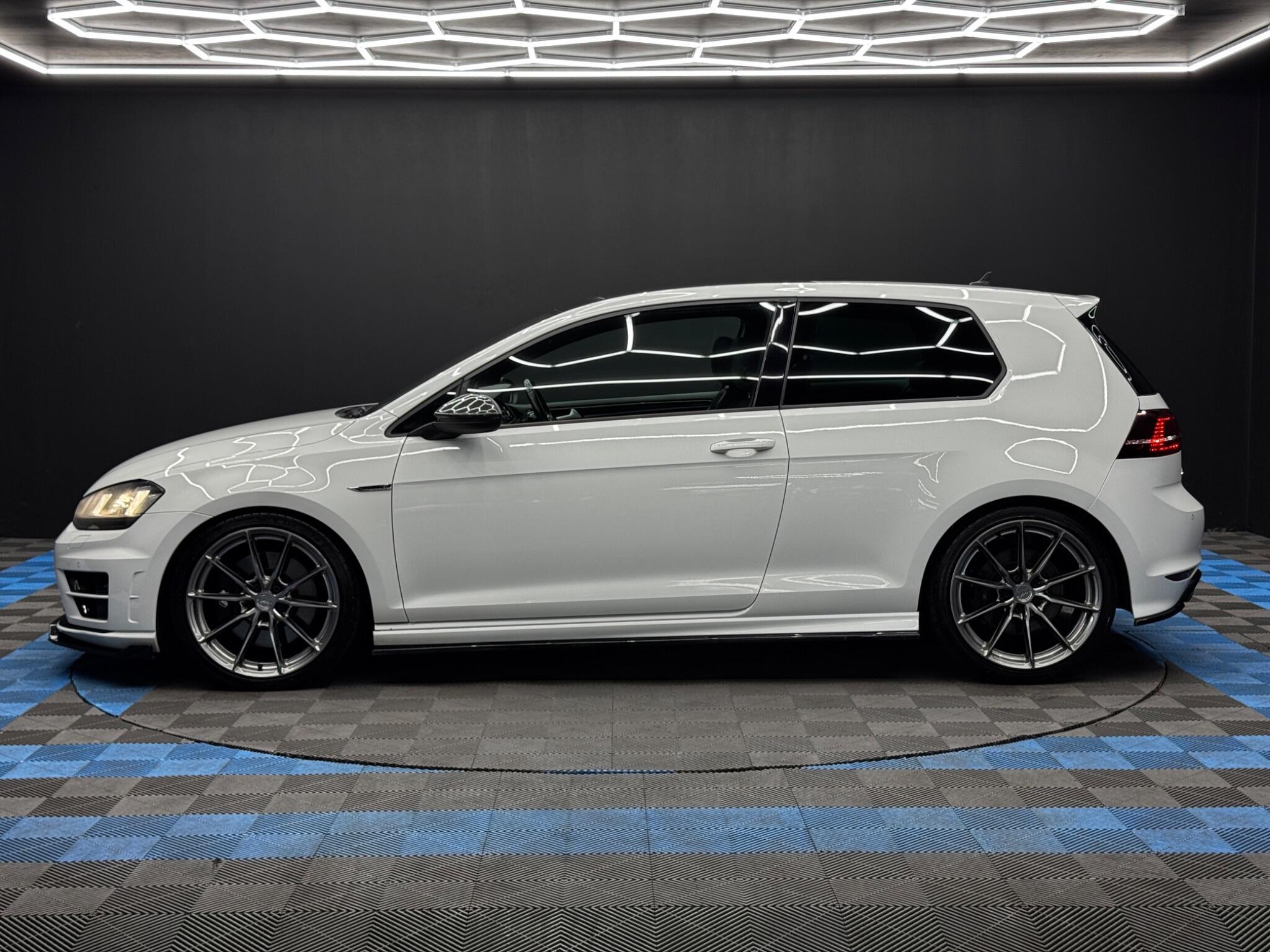 Volkswagen Golf - Image 8