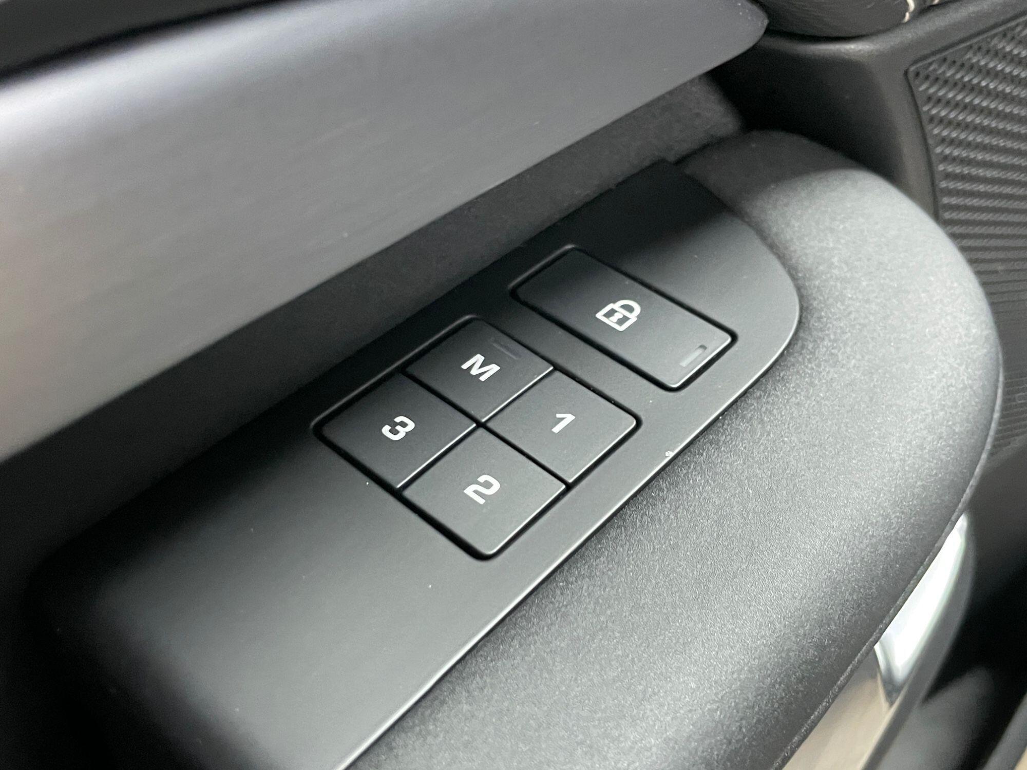 Land Rover Discovery - Image 36