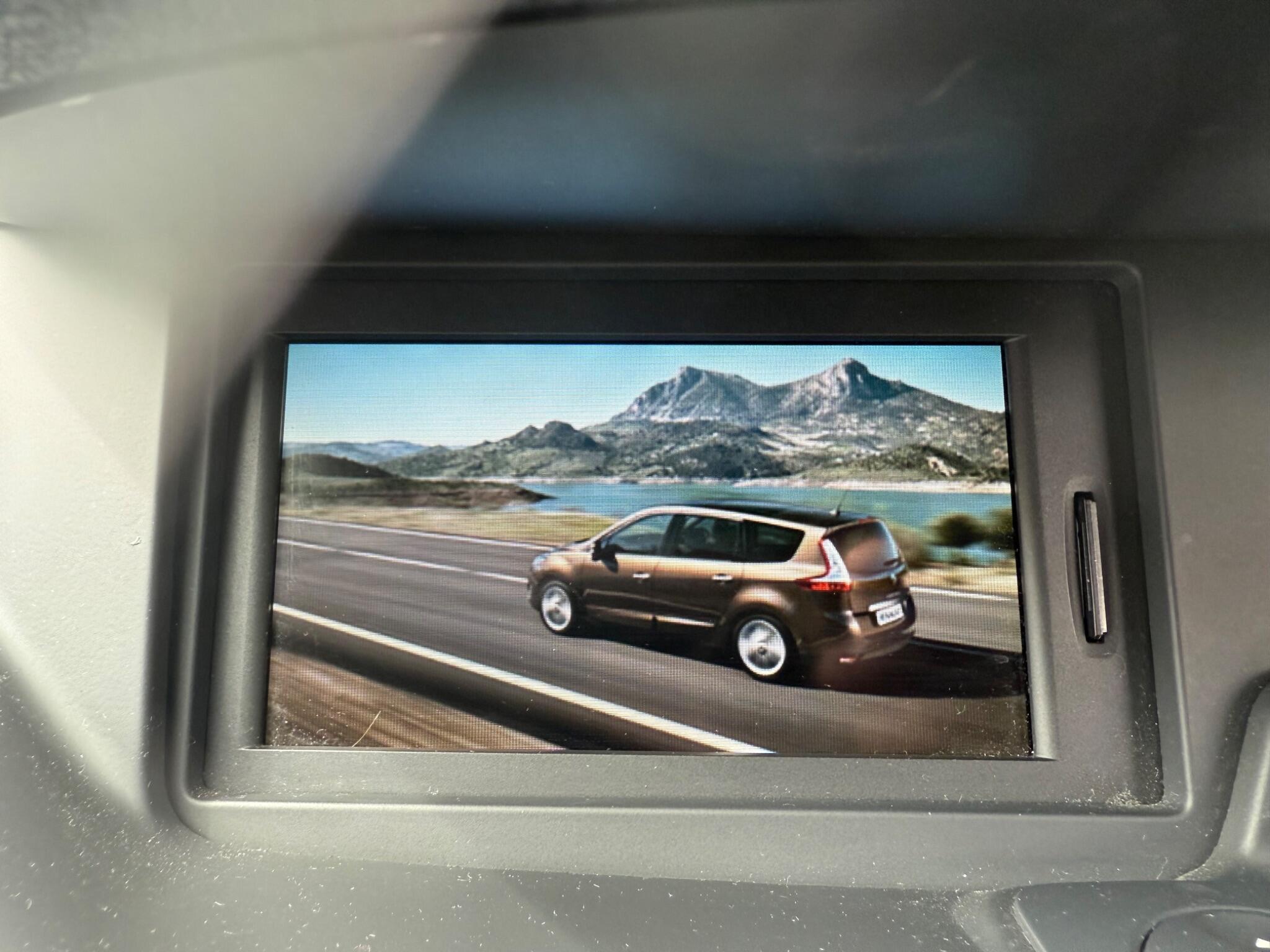 Renault Scenic - Image 19