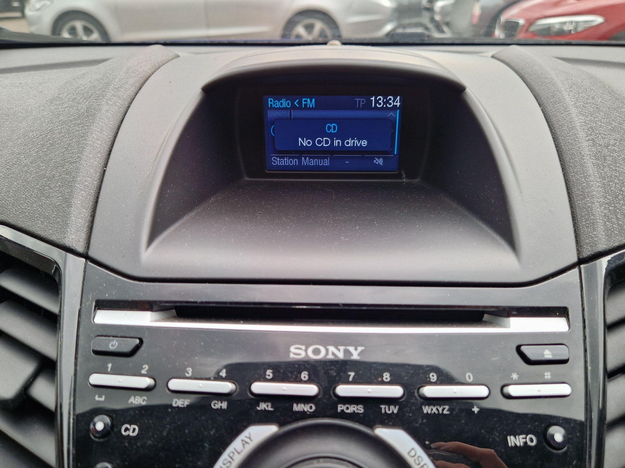 Ford Fiesta - Image 27