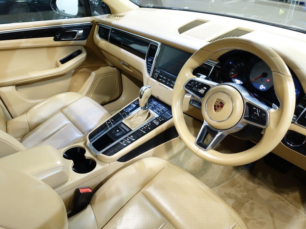 Porsche Macan - Image 5