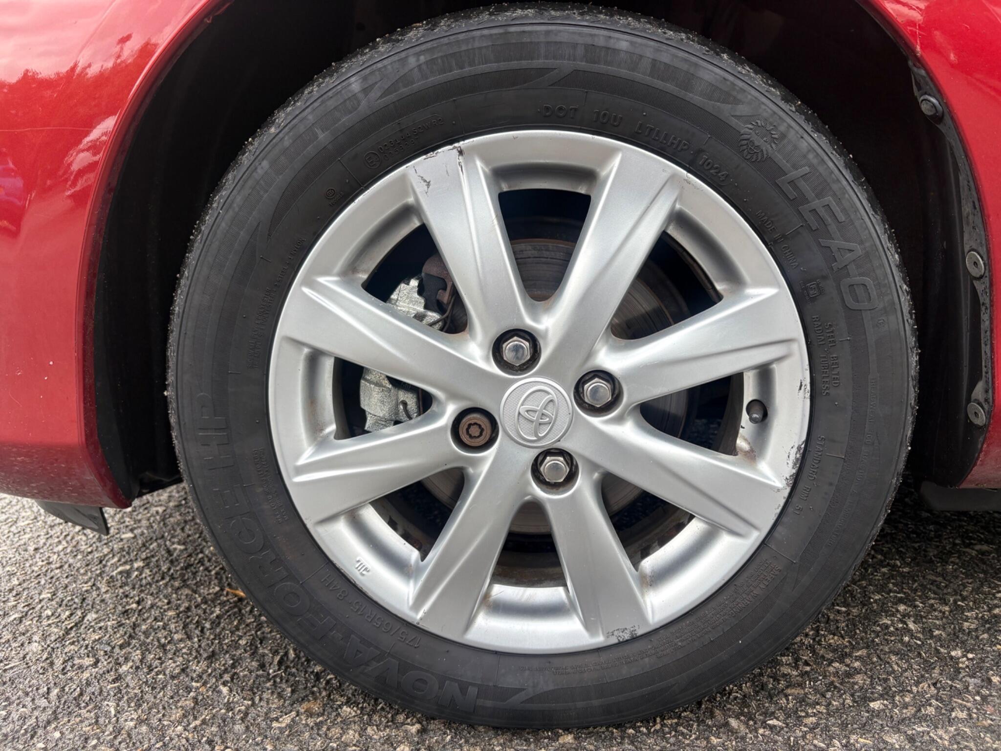 Toyota Yaris - Image 11