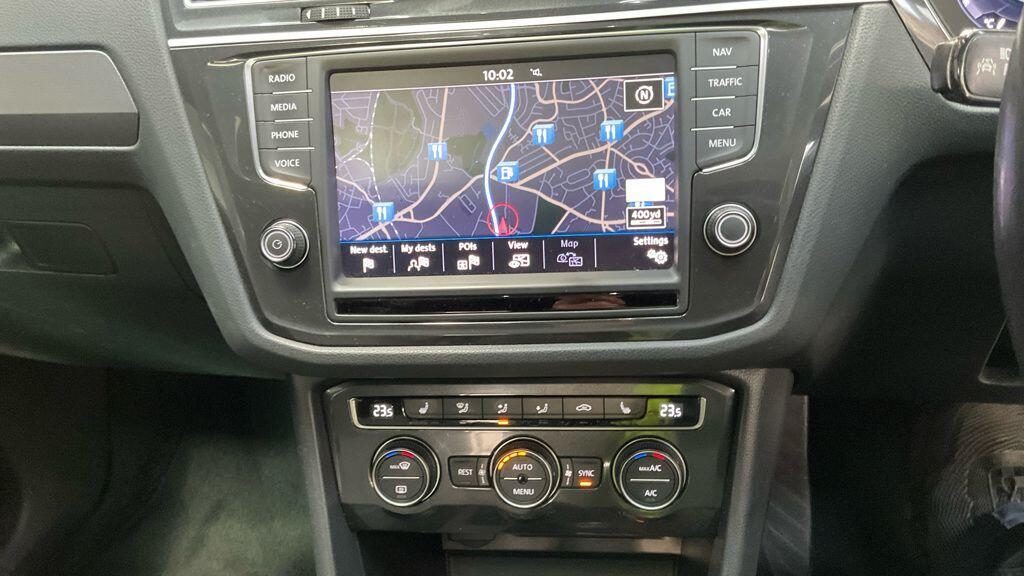 Volkswagen Tiguan - Image 3