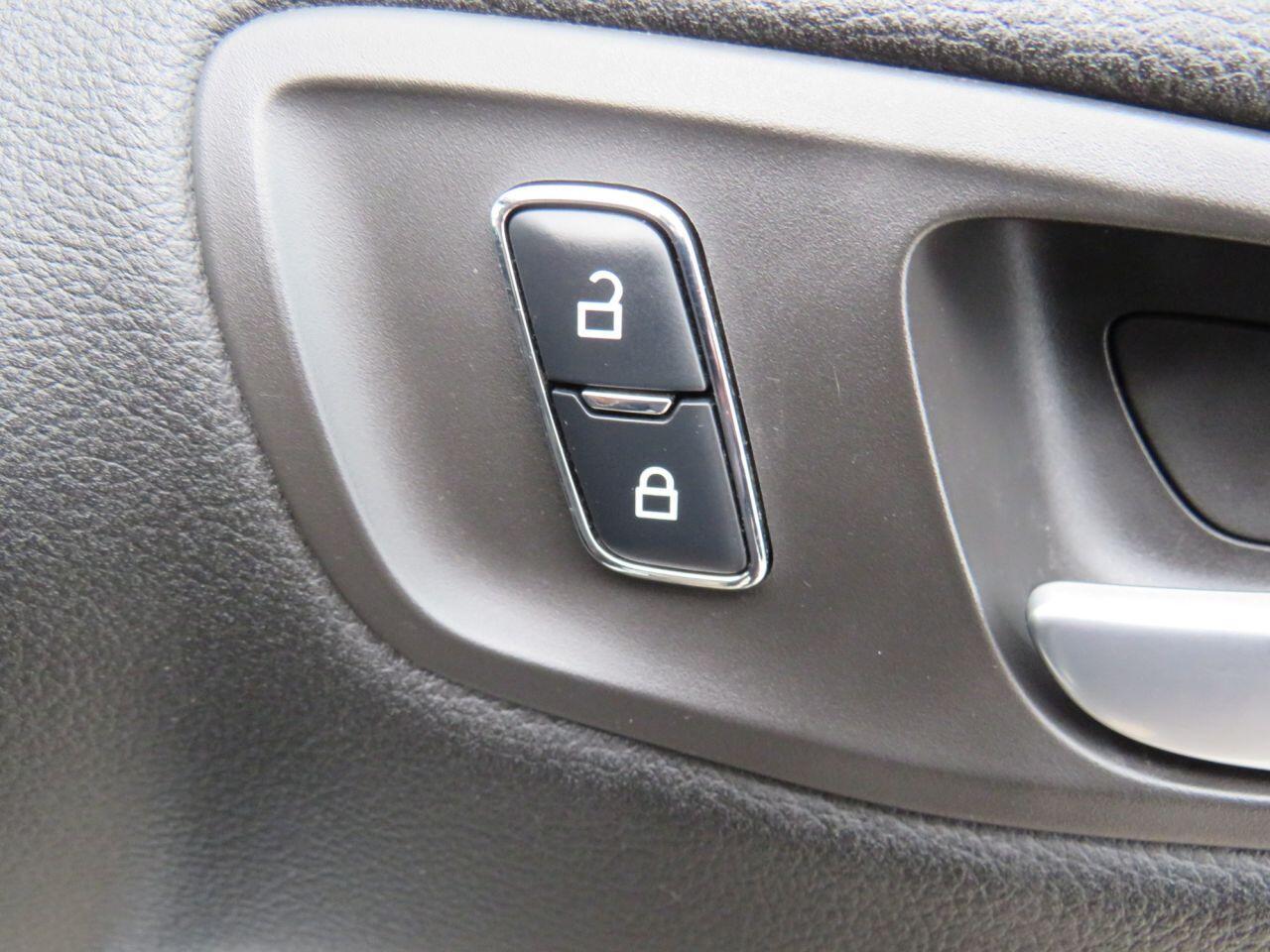 Ford Kuga - Image 19