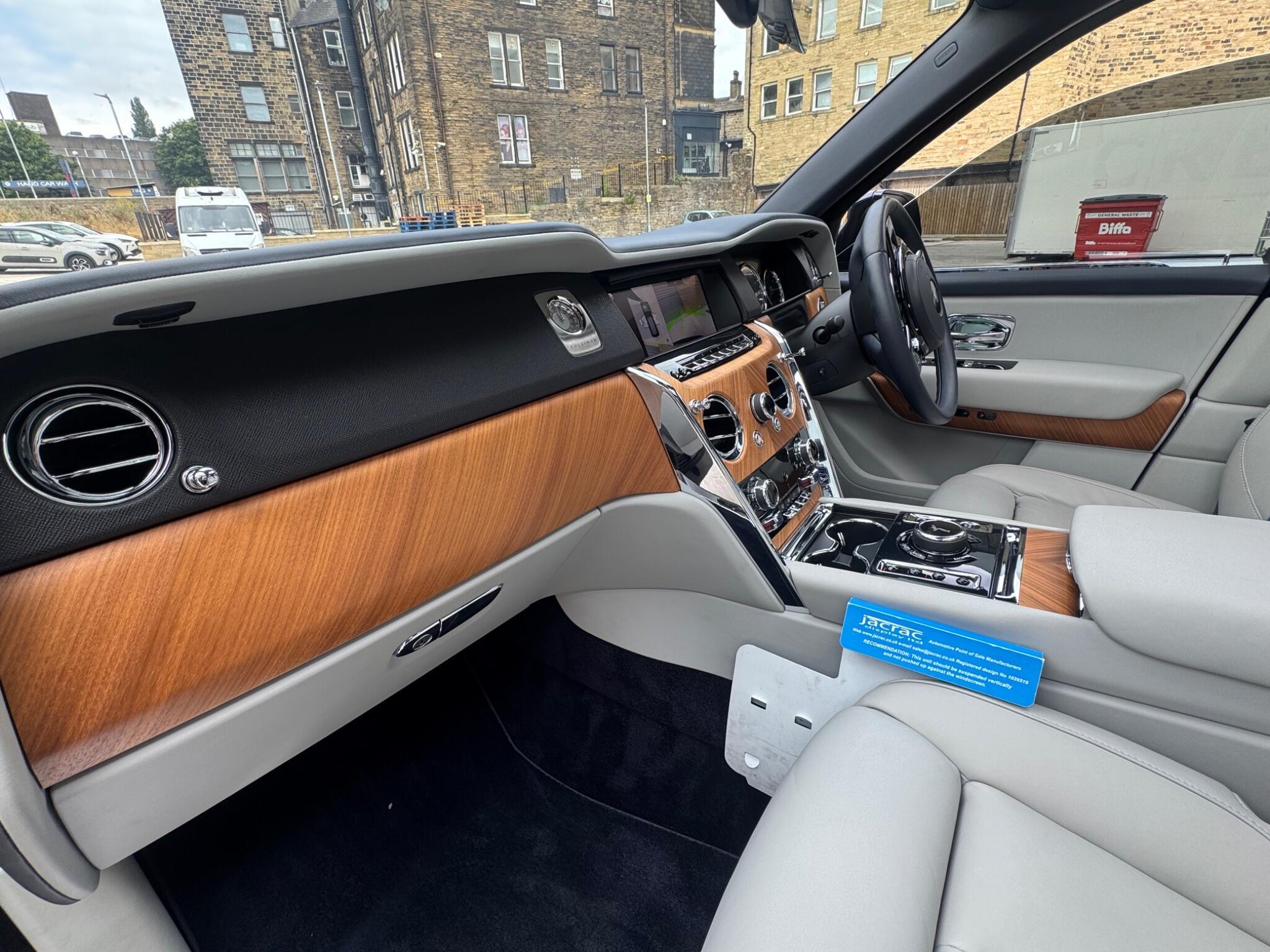 Rolls-Royce Cullinan - Image 10