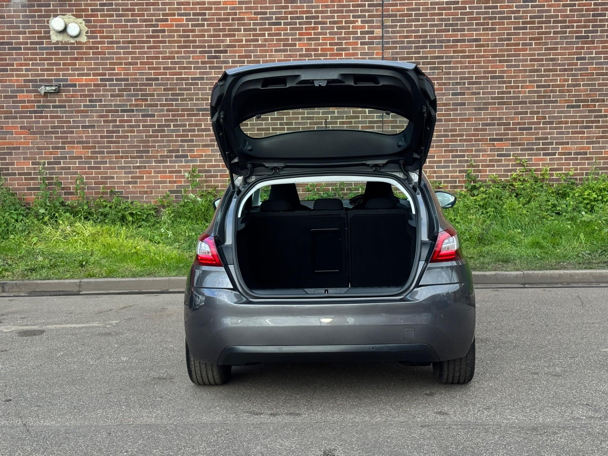 Peugeot 308 - Image 19