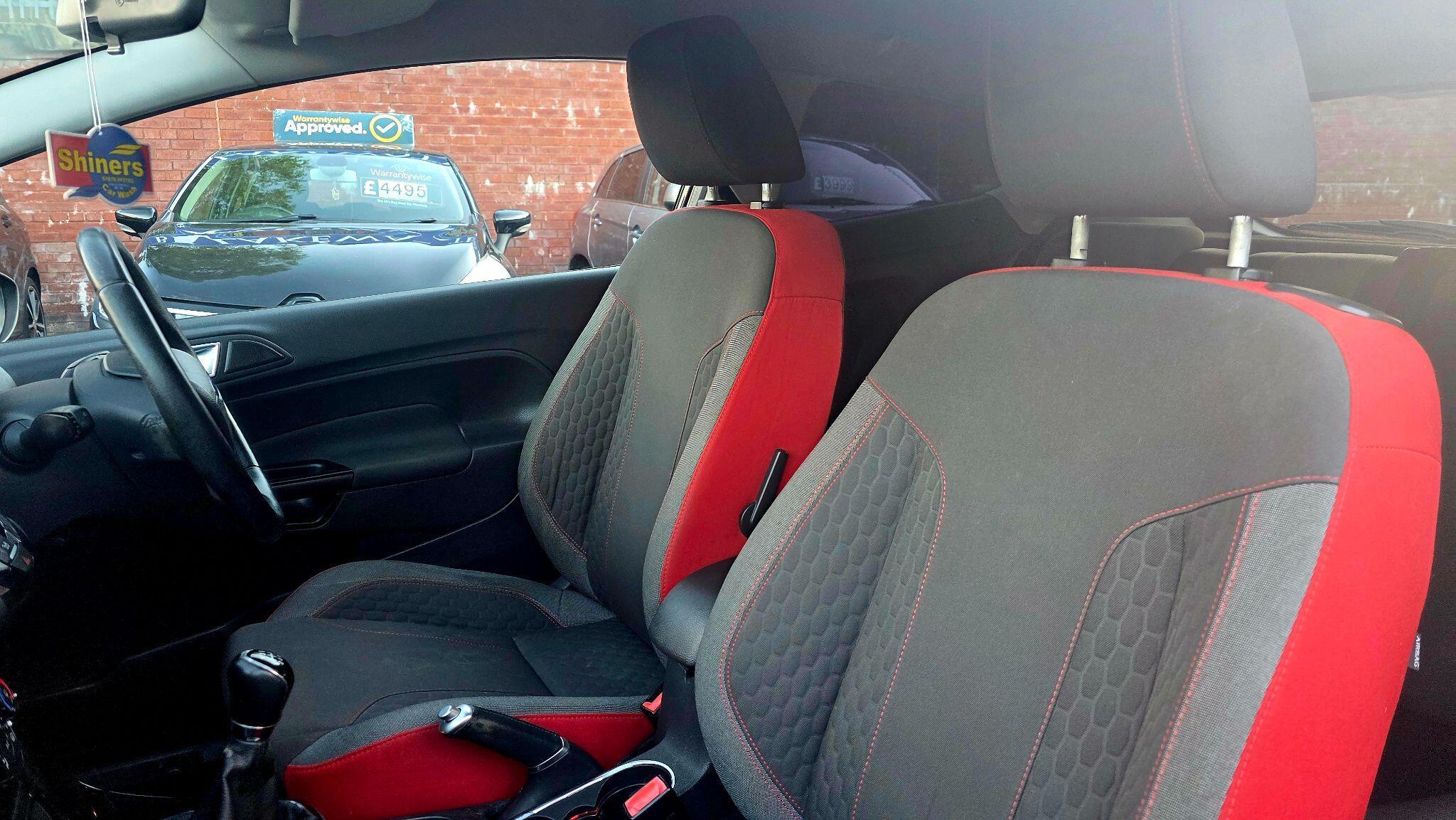 Ford Fiesta - Image 14