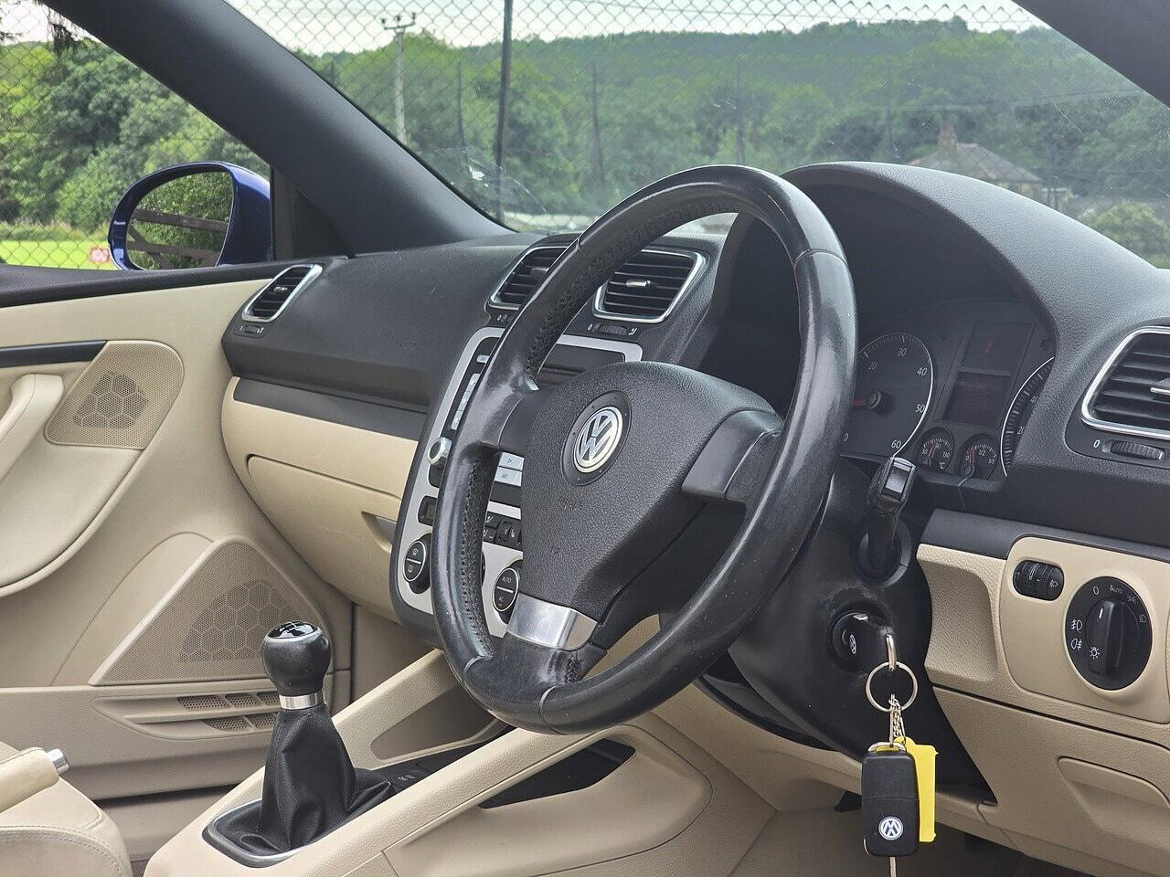 Volkswagen EOS - Image 3
