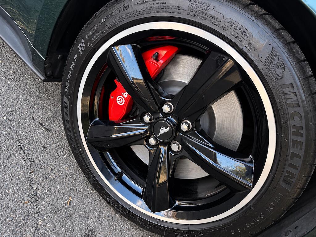 Ford Mustang - Image 16