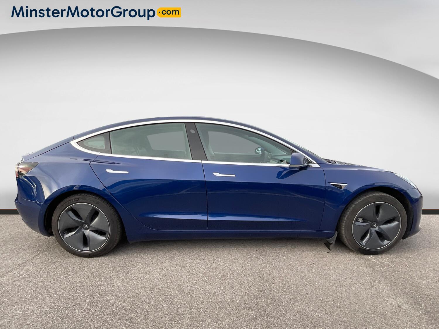 Tesla Model 3 - Image 2