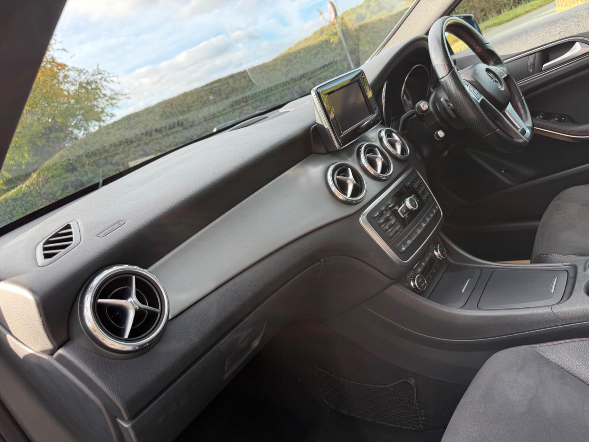 Mercedes GLA - Image 20