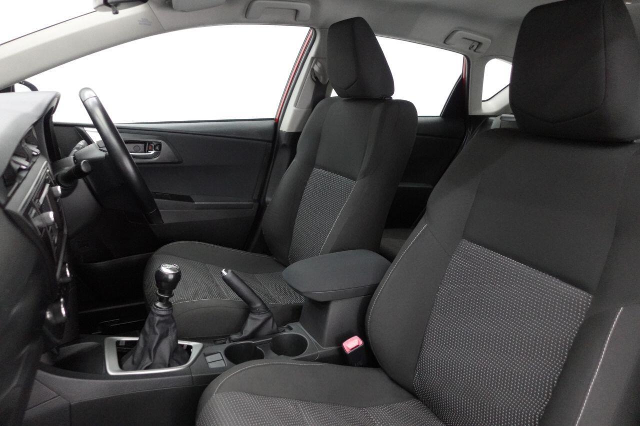 Toyota Auris - Image 16