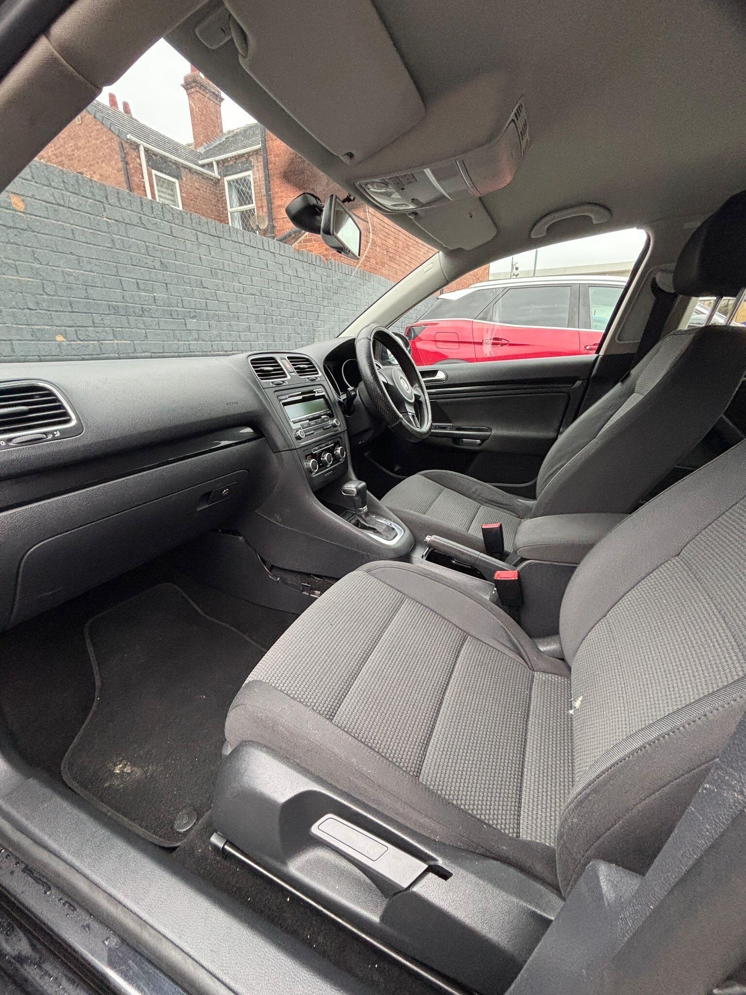 Volkswagen Golf - Image 31