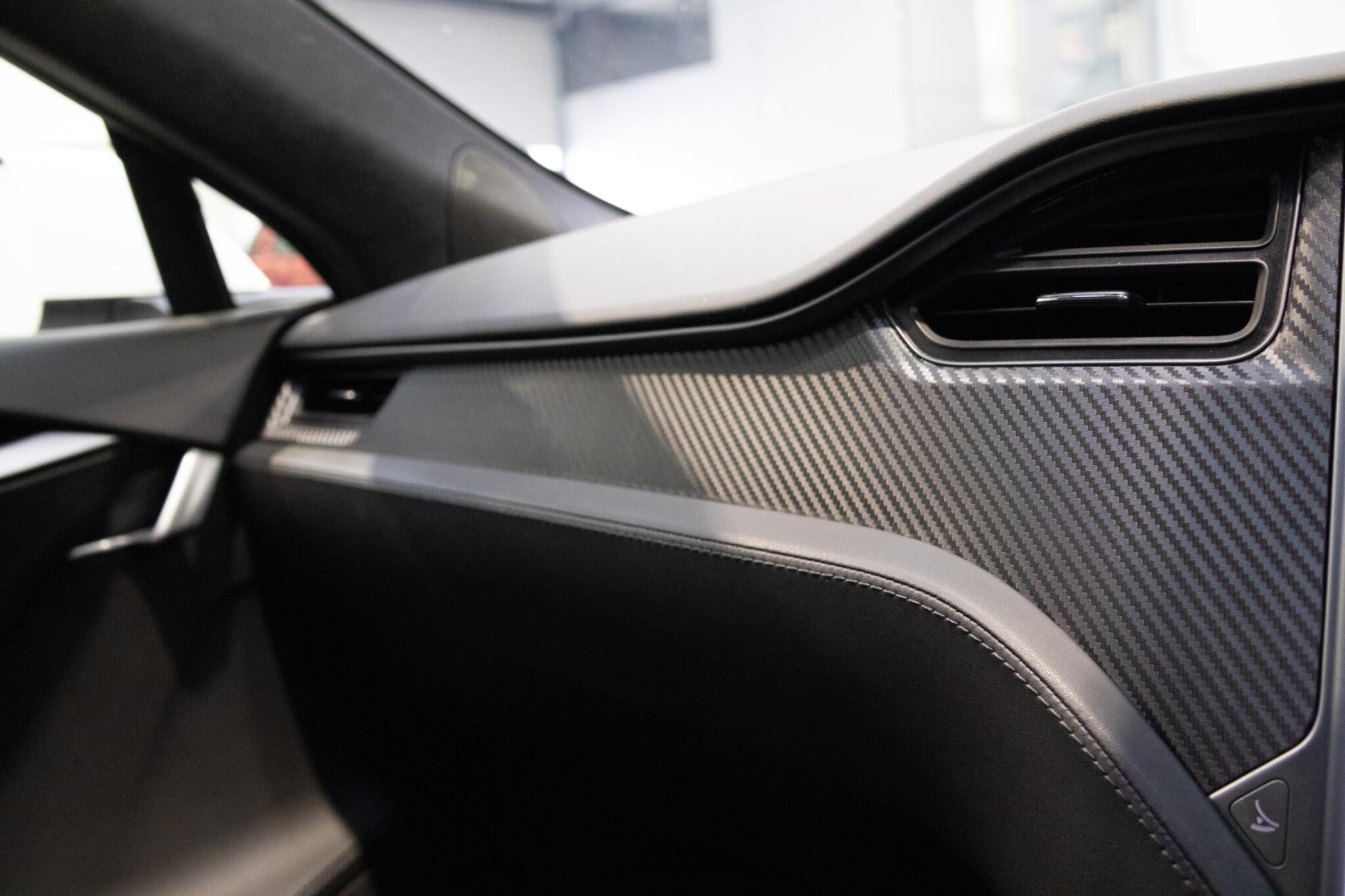 Tesla Model S - Image 31