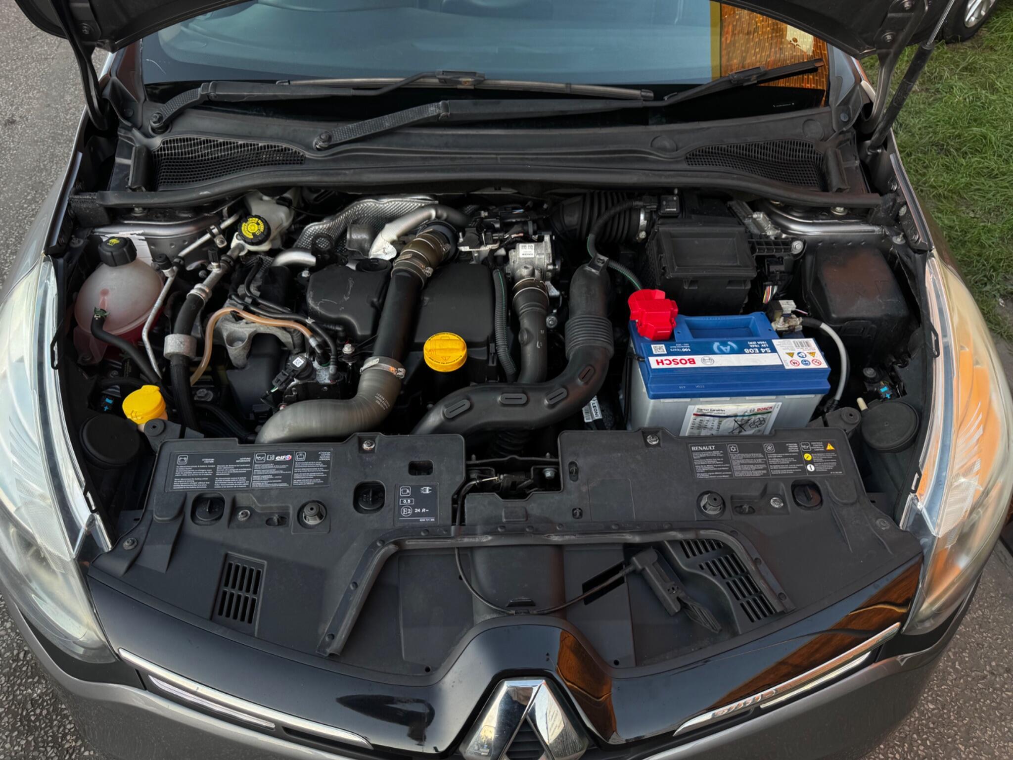 Renault Clio - Image 16