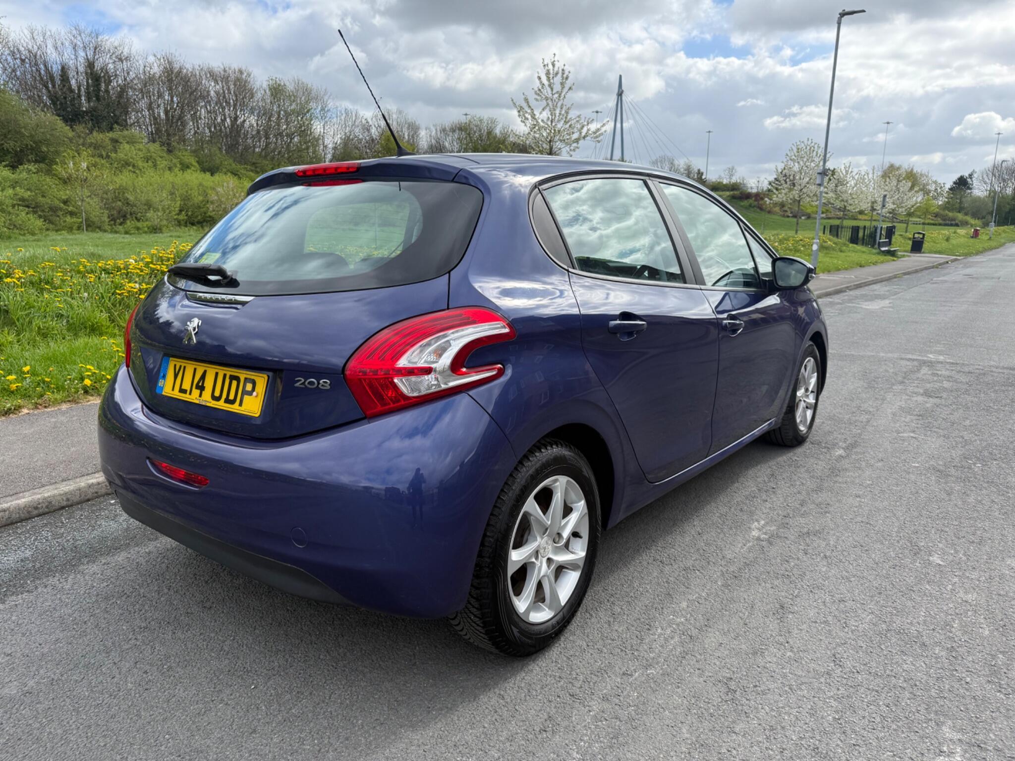 Peugeot 208 - Image 3