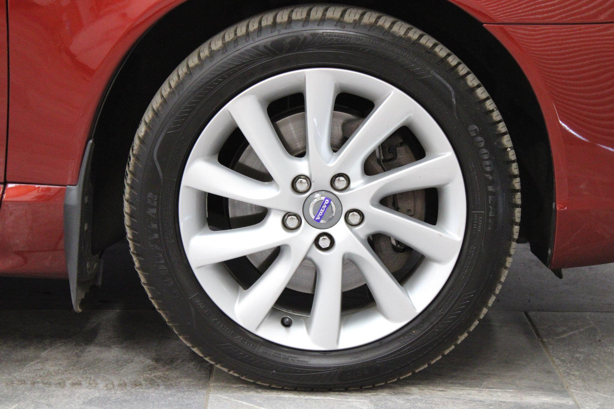 Volvo V70 - Image 9