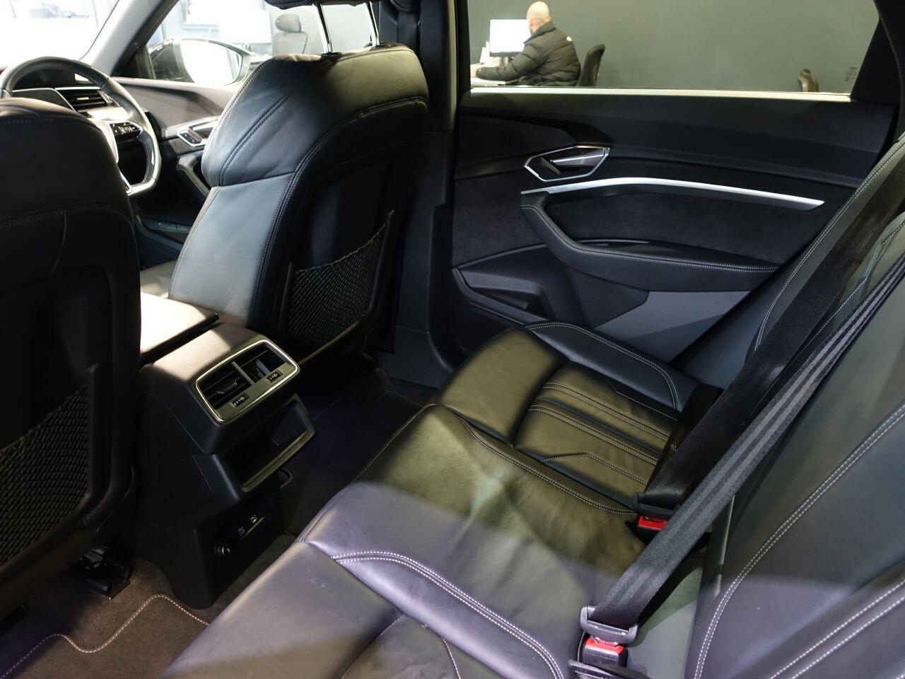 Audi E-Tron - Image 21