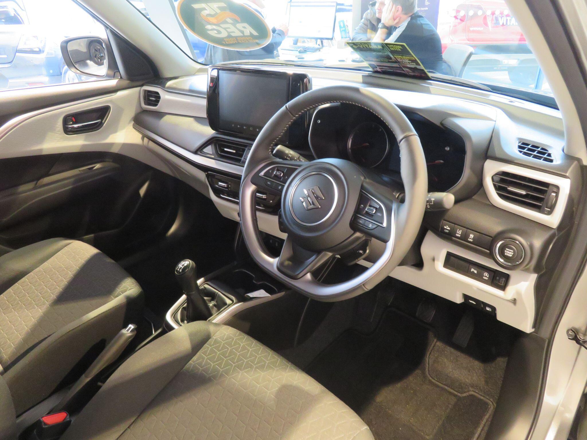 Suzuki Swift - Image 10