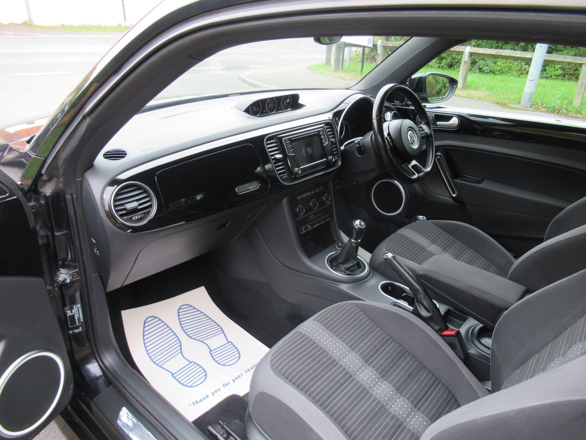 Volkswagen Beetle - Image 14
