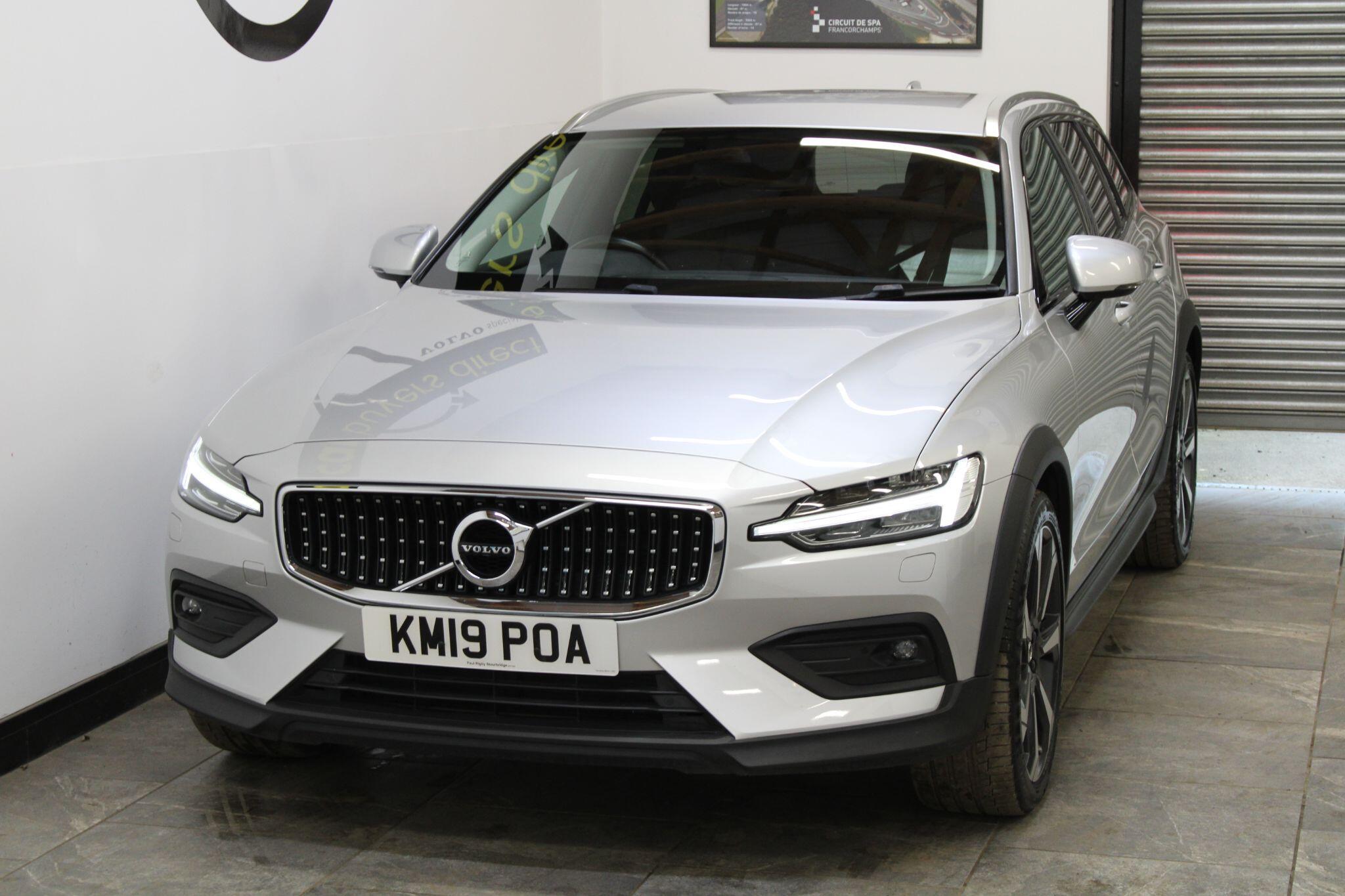 Volvo V60 CROSS COUNTRY - Image 29