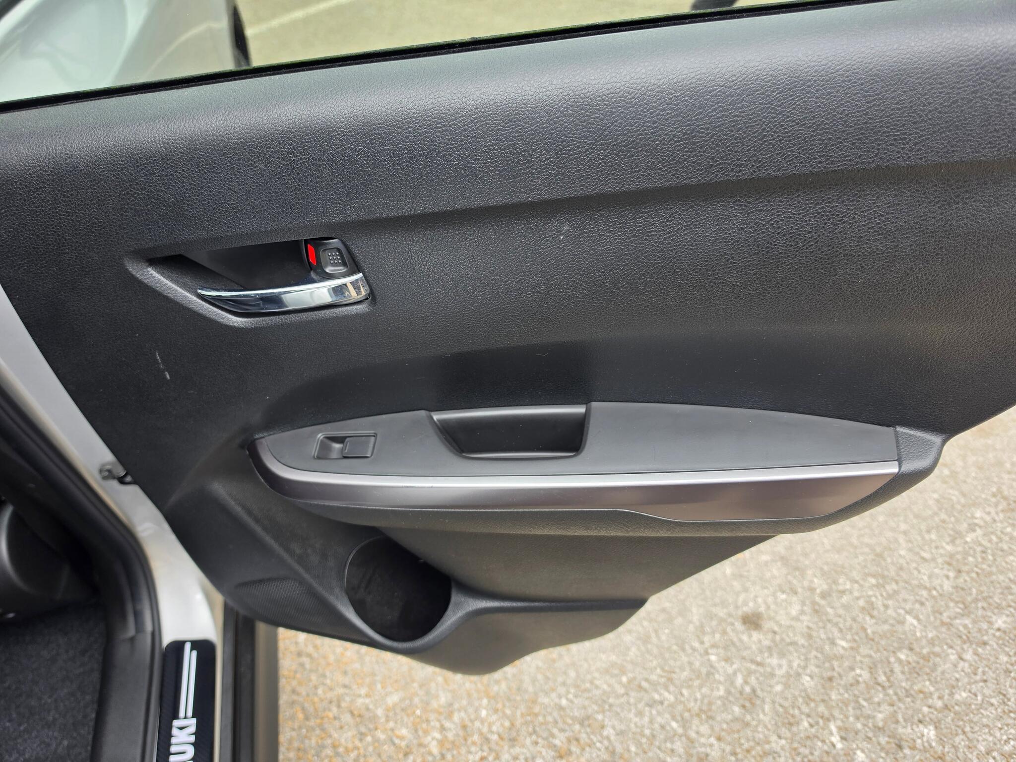 Suzuki Vitara - Image 17