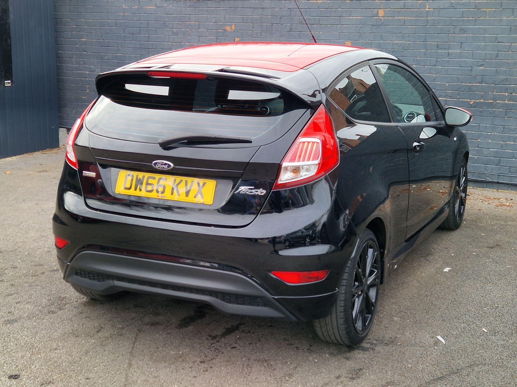 Ford Fiesta - Image 44