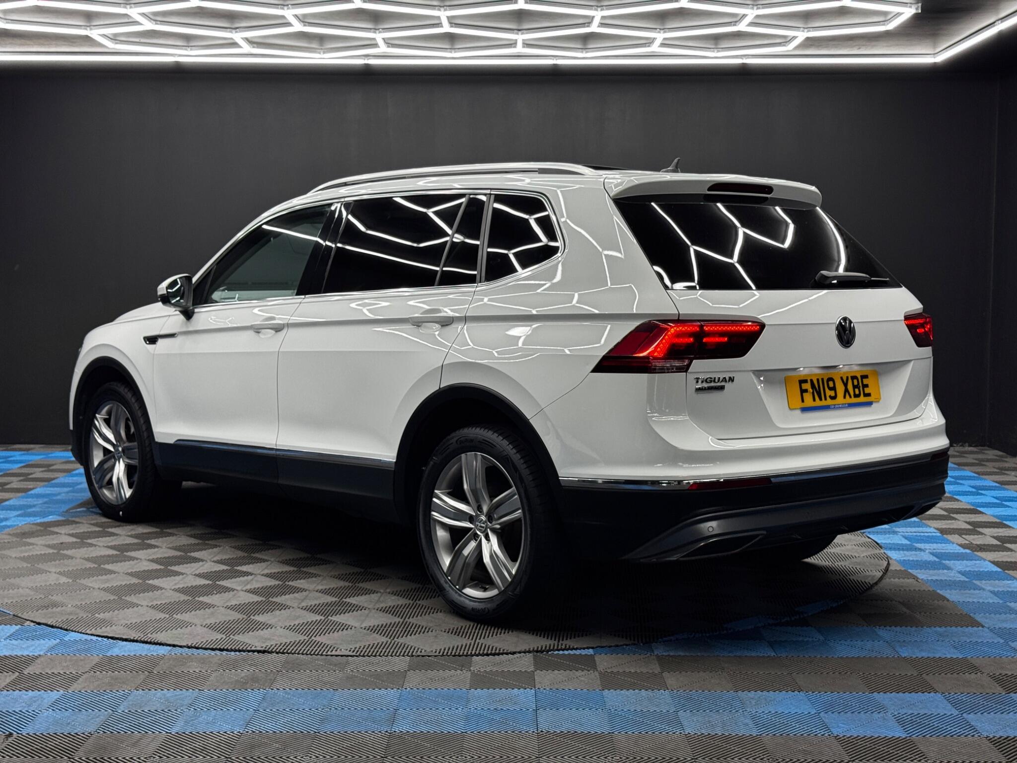 Volkswagen Tiguan Allspace - Image 7