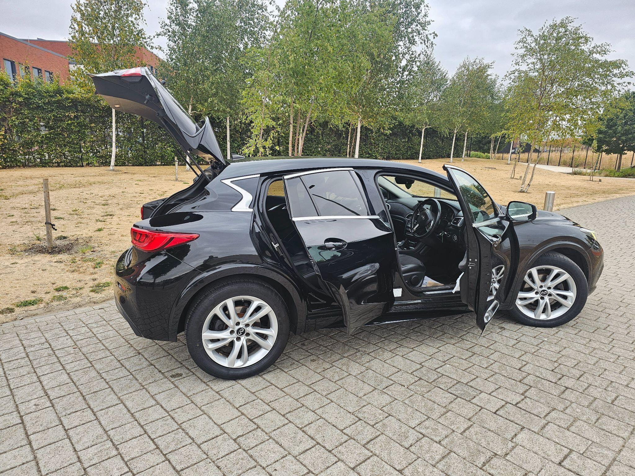Infiniti Q30 - Image 8