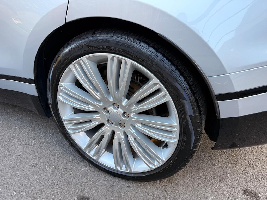 Land Rover Range Rover Velar - Image 17