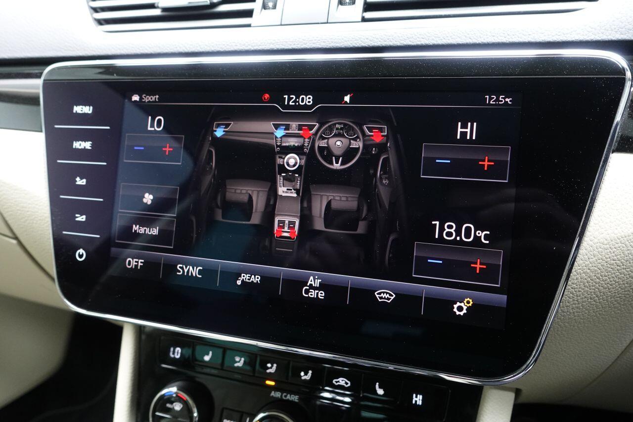 Skoda Superb - Image 32