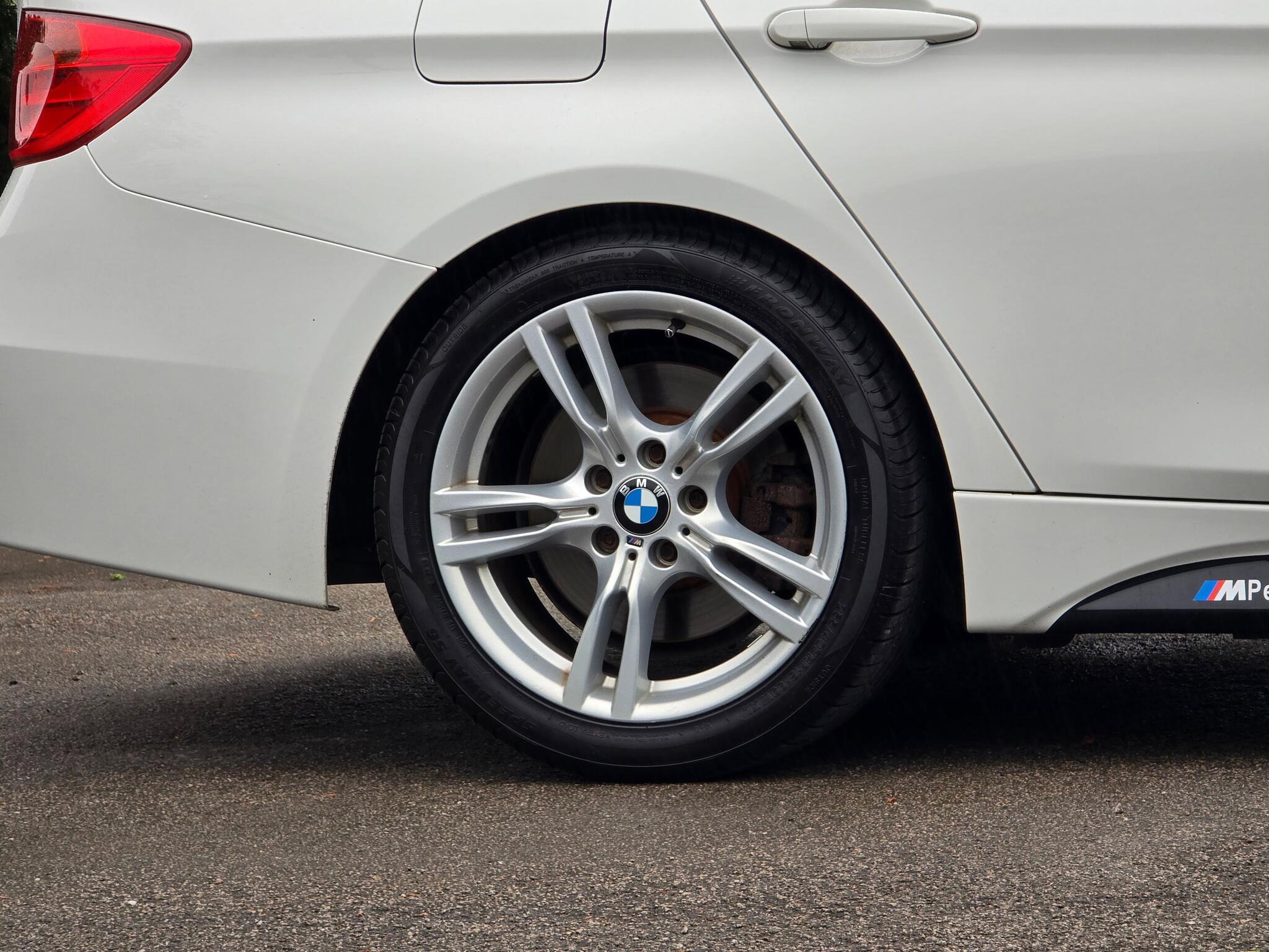 BMW 3 Series - Image 17