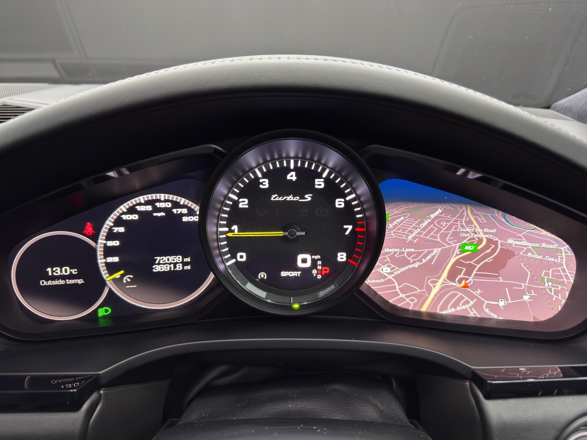 Porsche Cayenne - Image 23