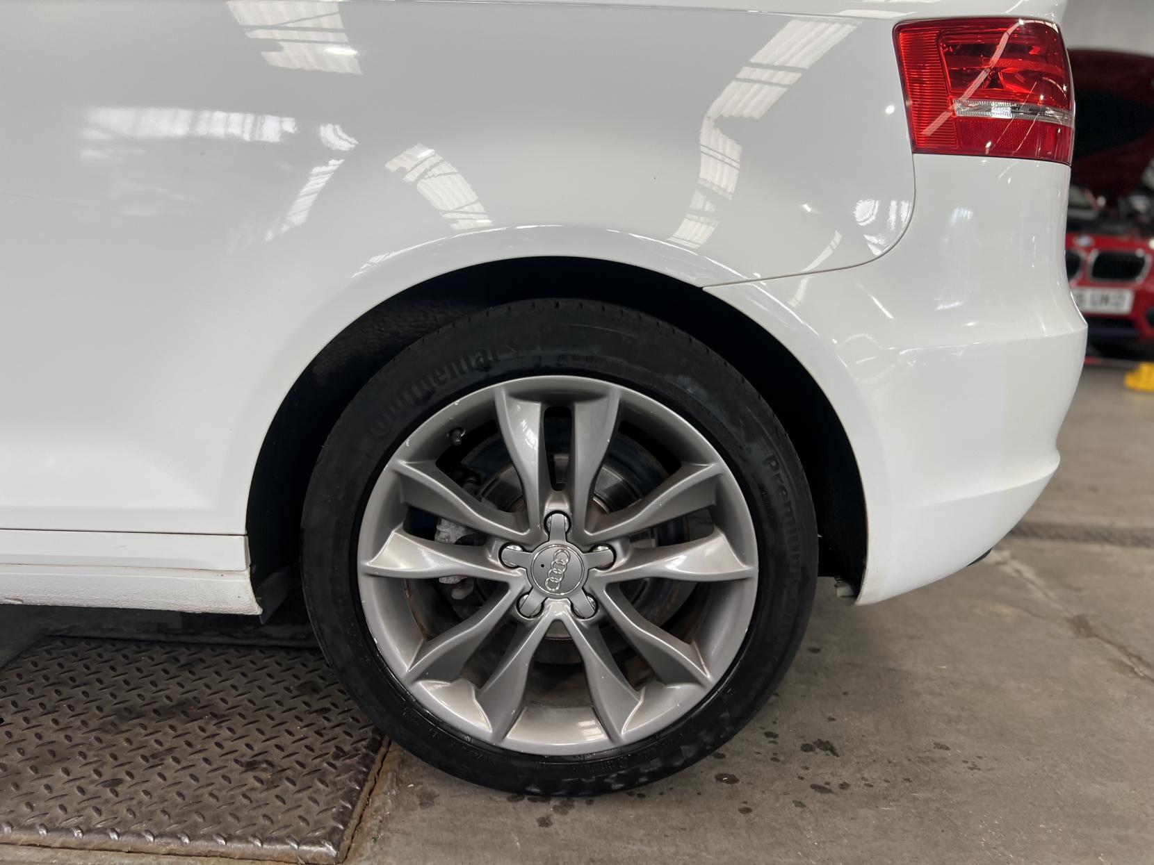 Audi A3 CABRIOLET - Image 11