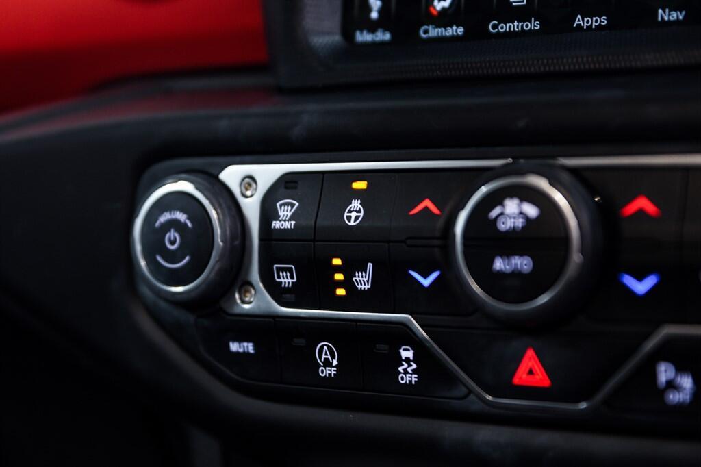 Jeep Wrangler - Image 19